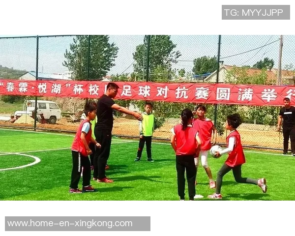 成都十八中足球队奋勇拼搏展现青春风采助力校园体育文化发展 成都十八中足球队奋勇拼搏展现青春风采助力校园体育文化发展